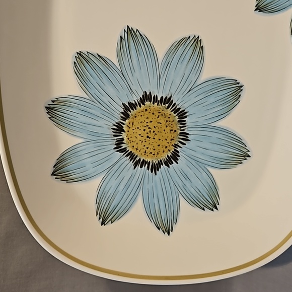 New Noritake Up-Sa Daisy 9001 13 3/8" Oval Serving Platter - Picture 2 of 9